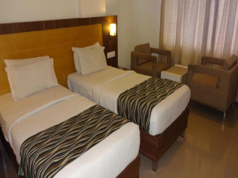 Continental Park Hotel Vijayawāda Esterno foto