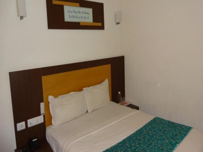 Continental Park Hotel Vijayawāda Esterno foto