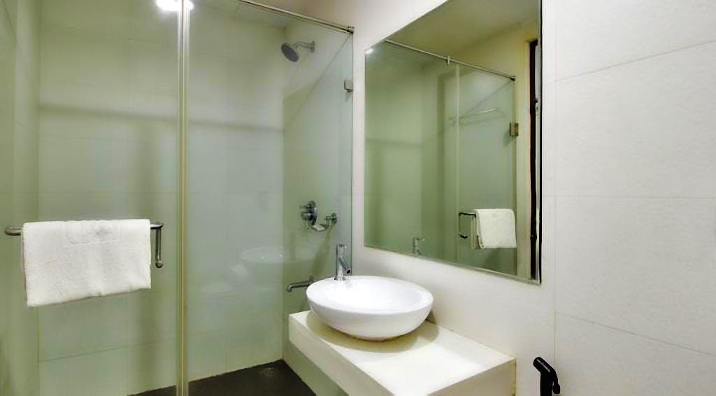 Continental Park Hotel Vijayawāda Esterno foto