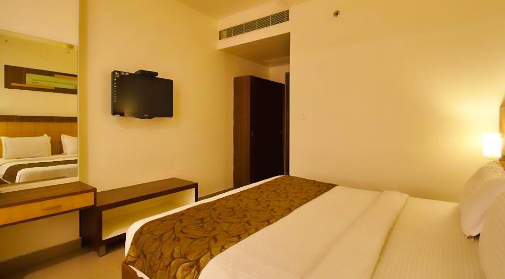 Continental Park Hotel Vijayawāda Esterno foto